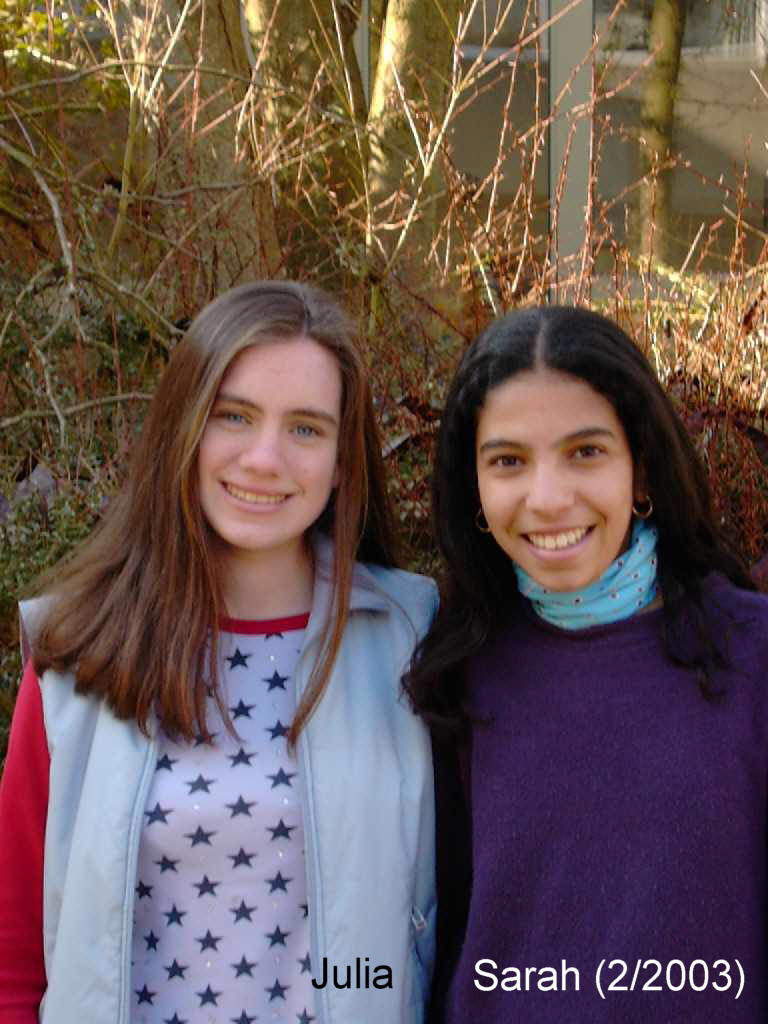 Foto Sarah und Julia, AG PC an ERS